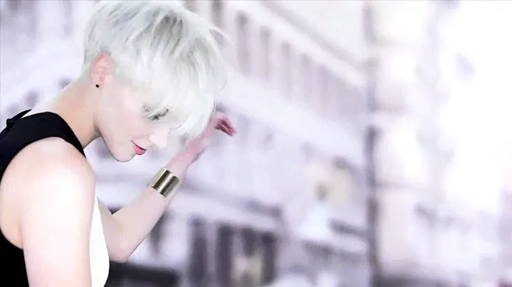 Redken Blonde Idol Danielle